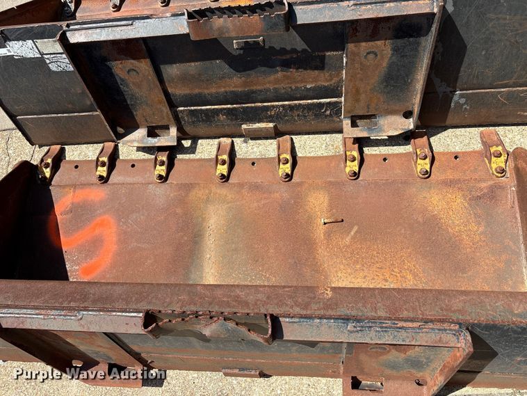 image for item EU5771 (2) Caterpillar skid steer buckets