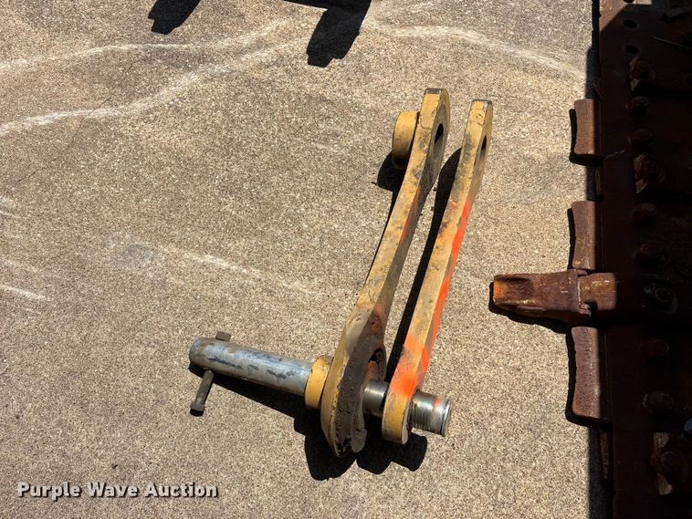 image for item EU5773 Caterpillar 390-1017 coupler