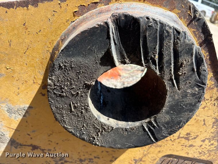 image for item EU5773 Caterpillar 390-1017 coupler