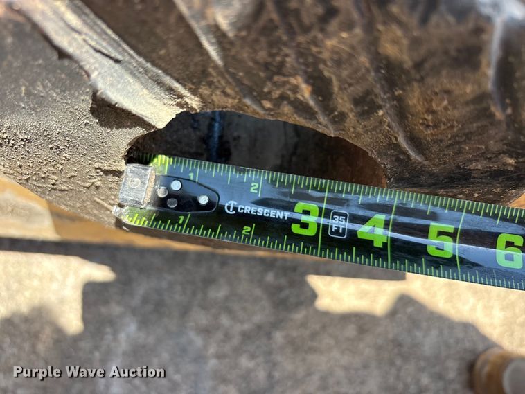 image for item EU5773 Caterpillar 390-1017 coupler