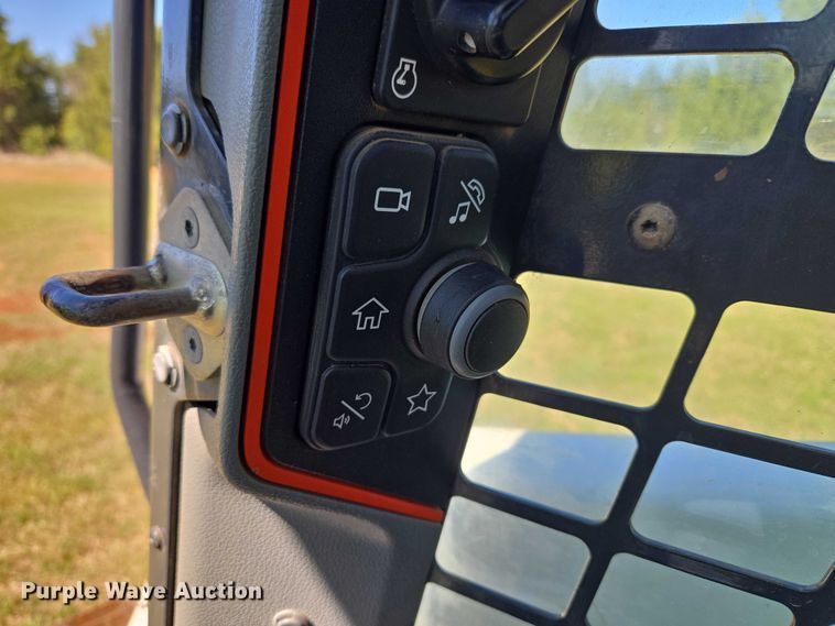 image for item EW0099 2020 Bobcat T76 tracked skid steer loader