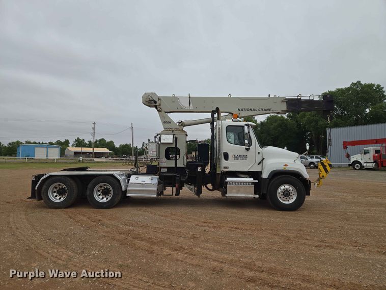 image for item EW0172 2017 Freightliner 114SD crane truck