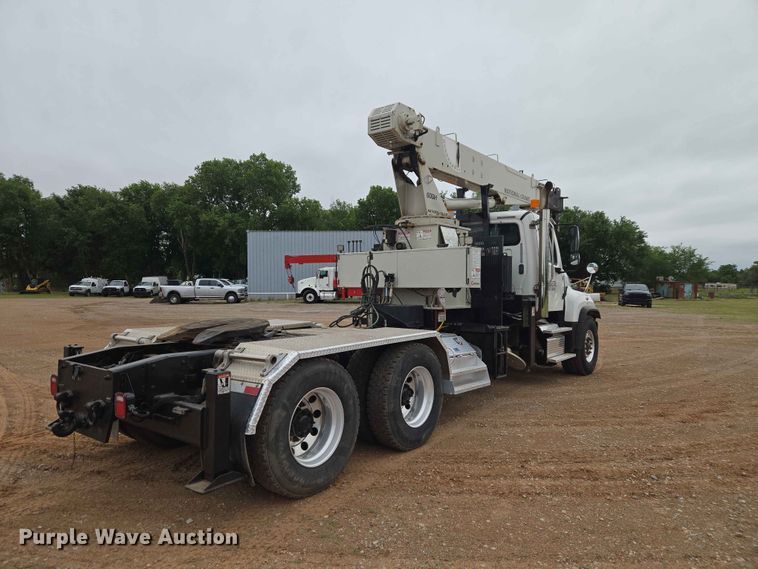 image for item EW0172 2017 Freightliner 114SD crane truck