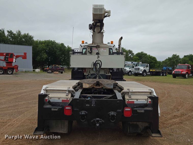 image for item EW0172 2017 Freightliner 114SD crane truck