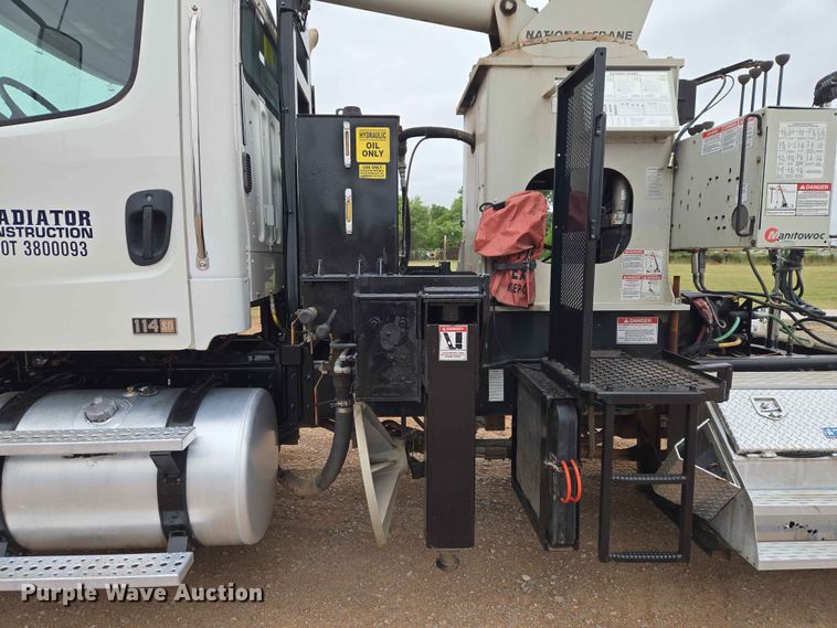 image for item EW0172 2017 Freightliner 114SD crane truck