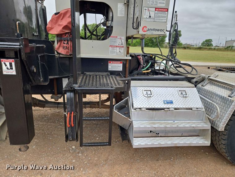 image for item EW0172 2017 Freightliner 114SD crane truck