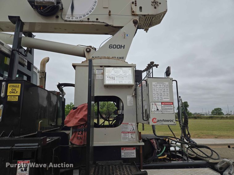 image for item EW0172 2017 Freightliner 114SD crane truck