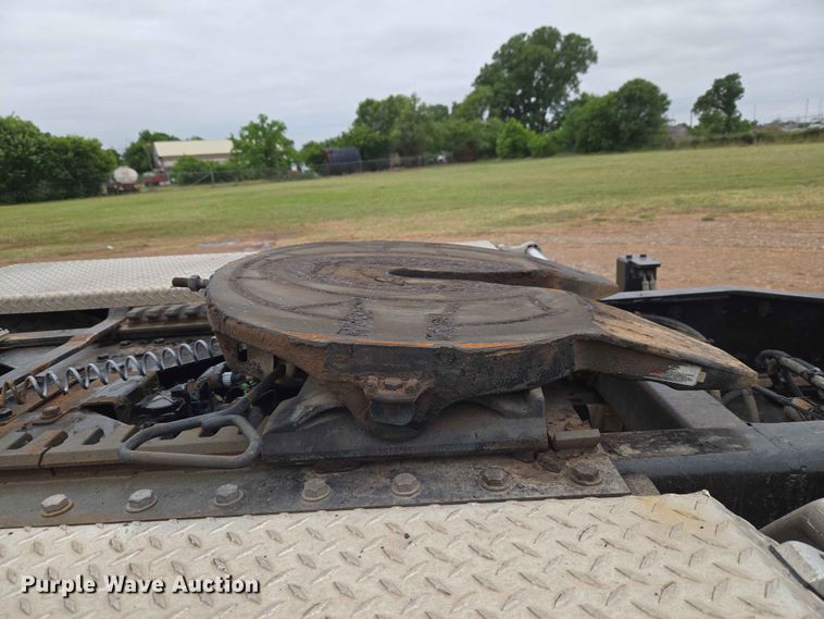 image for item EW0172 2017 Freightliner 114SD crane truck
