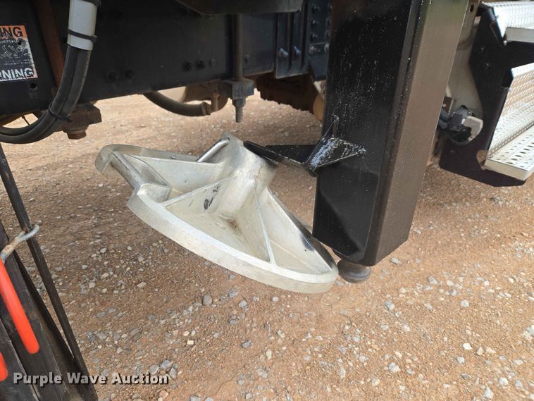 image for item EW0172 2017 Freightliner 114SD crane truck