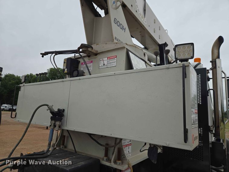 image for item EW0172 2017 Freightliner 114SD crane truck