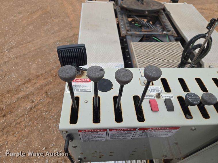 image for item EW0172 2017 Freightliner 114SD crane truck