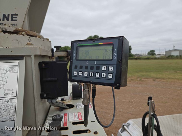 image for item EW0172 2017 Freightliner 114SD crane truck