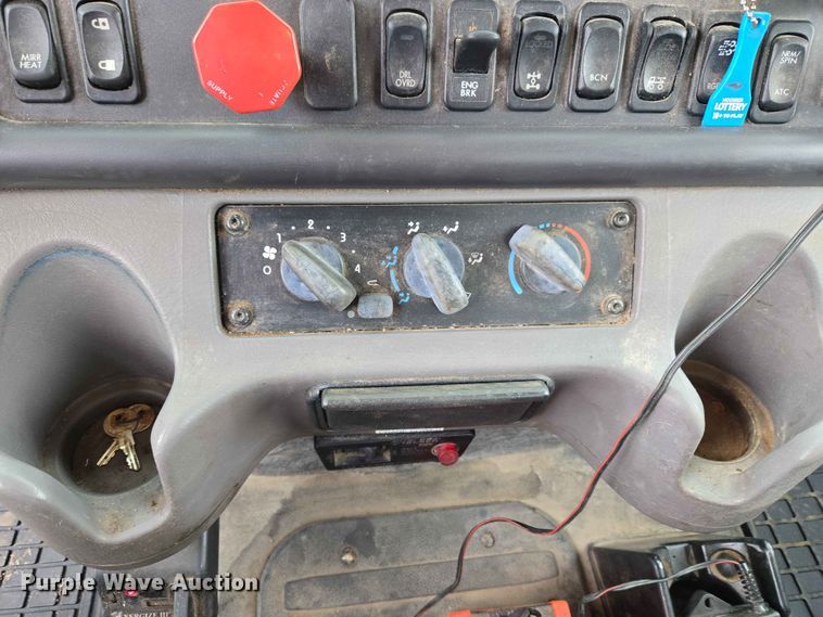 image for item EW0172 2017 Freightliner 114SD crane truck