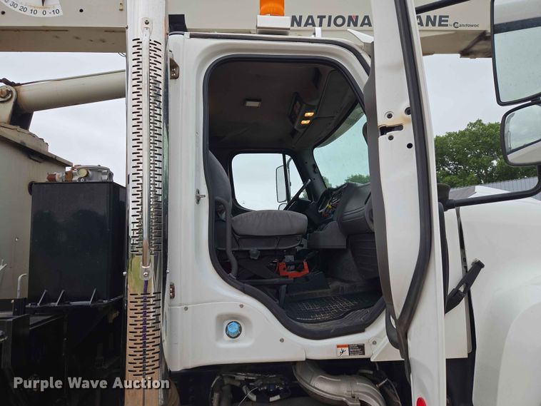 image for item EW0172 2017 Freightliner 114SD crane truck