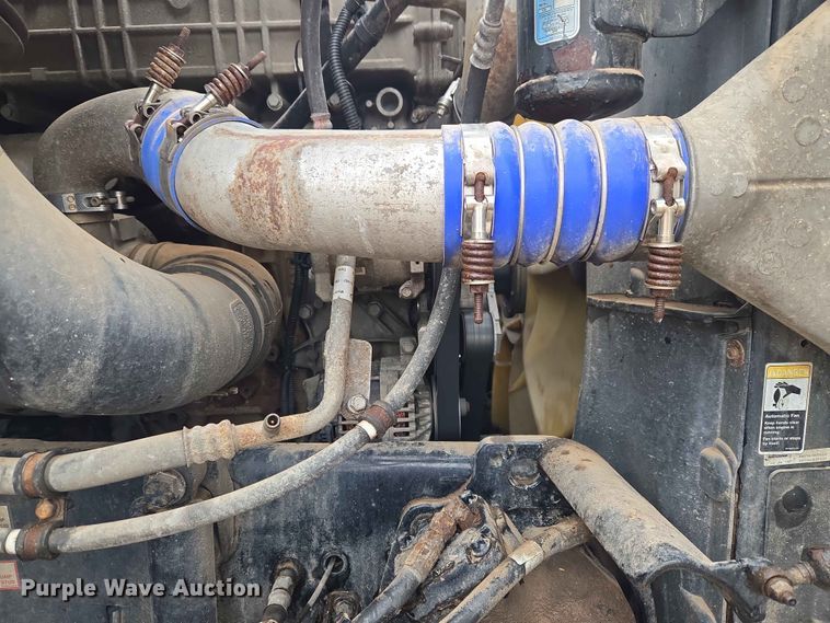 image for item EW0172 2017 Freightliner 114SD crane truck