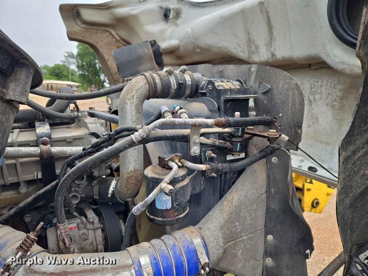 image for item EW0172 2017 Freightliner 114SD crane truck