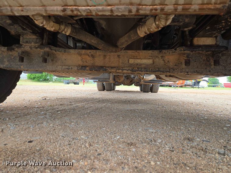 image for item EW0172 2017 Freightliner 114SD crane truck