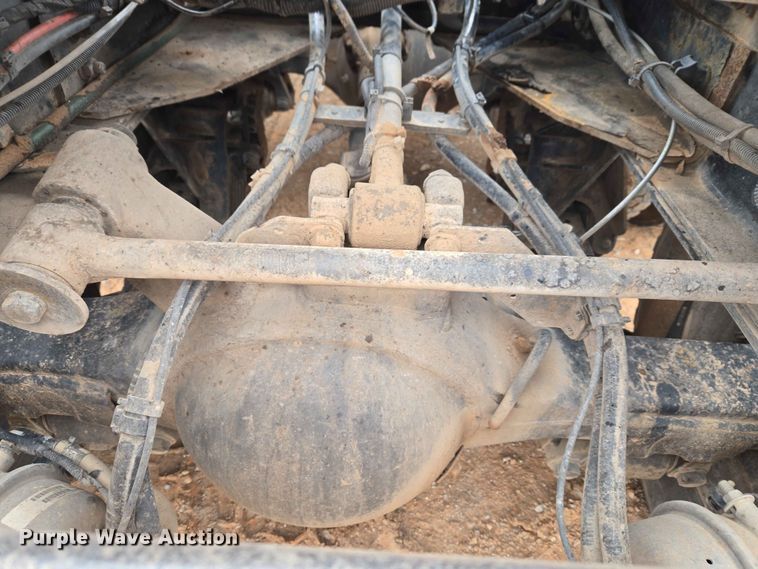 image for item EW0172 2017 Freightliner 114SD crane truck
