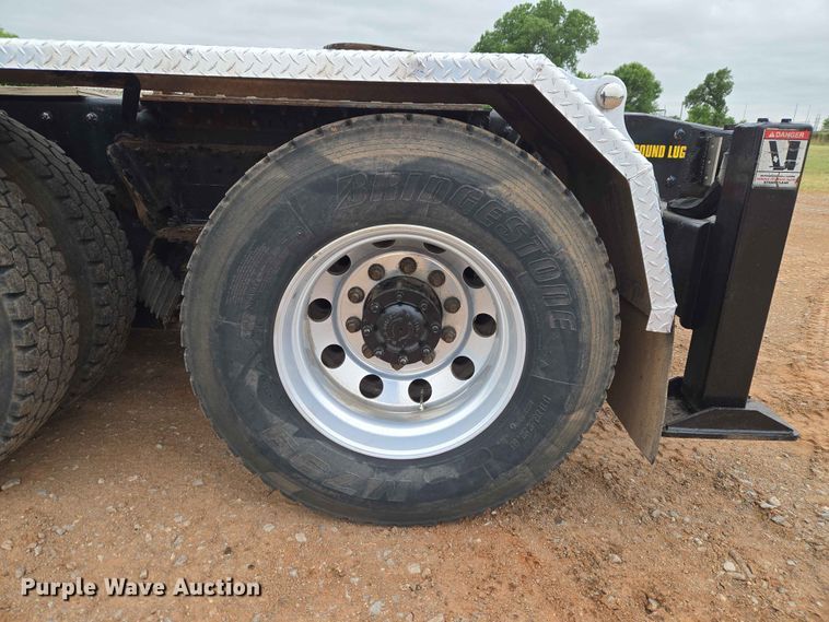 image for item EW0172 2017 Freightliner 114SD crane truck
