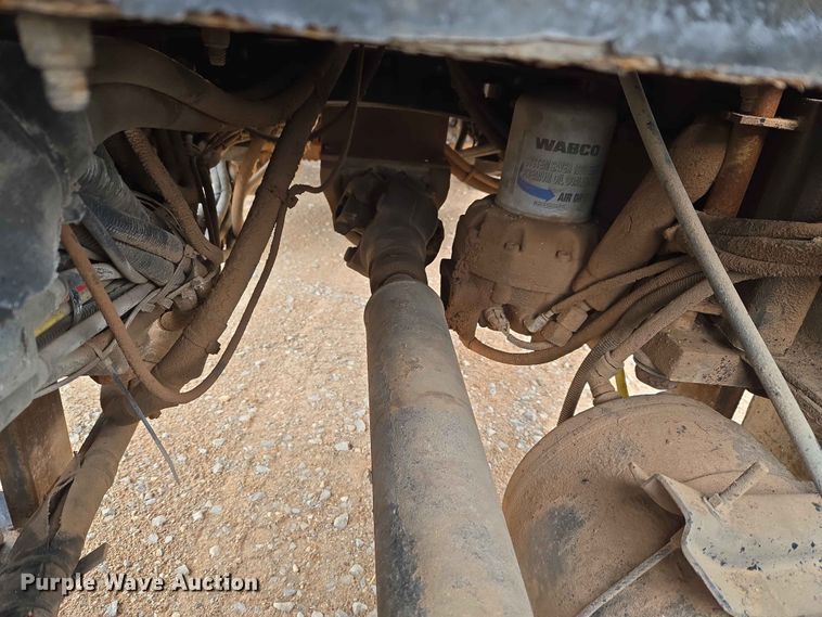 image for item EW0172 2017 Freightliner 114SD crane truck