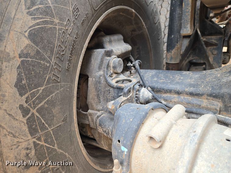 image for item EW0172 2017 Freightliner 114SD crane truck