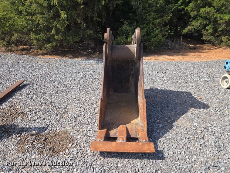 image for item EW0379 Entek JD200 excavator bucket