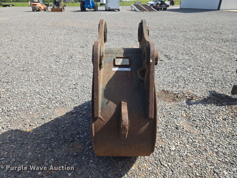 image for item EW0379 Entek JD200 excavator bucket