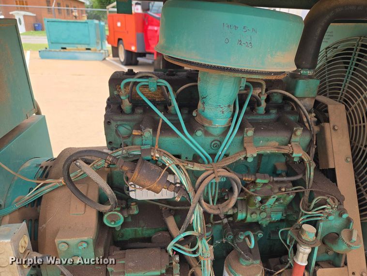 image for item EW0391 Onan 20DL4L12771E generator