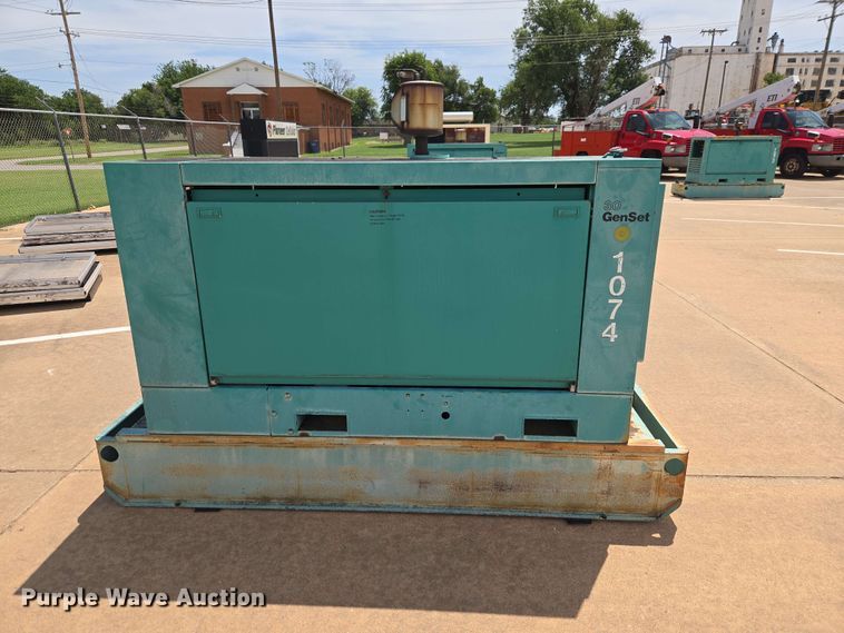 image for item EW0394 Onan 30DL6L12771E generator