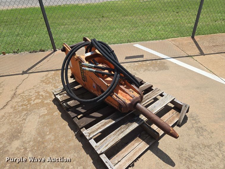 image for item EW0411 Stanley MB-575 breaker