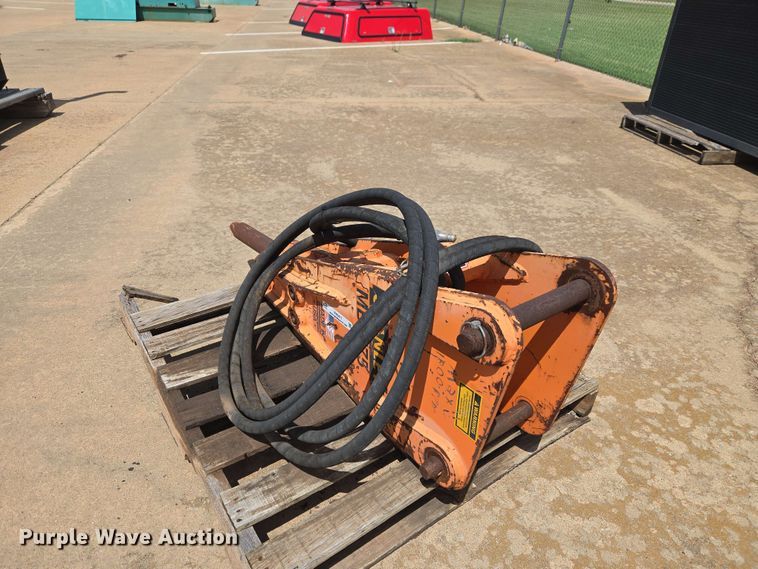 image for item EW0411 Stanley MB-575 breaker