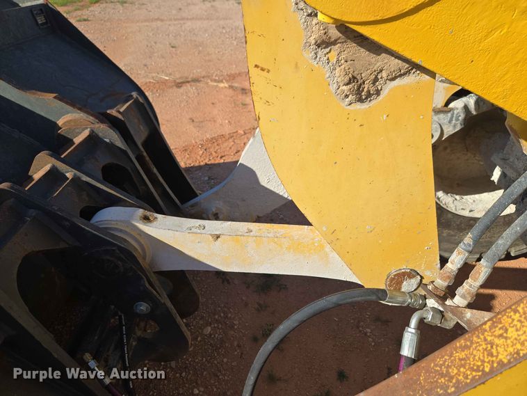 image for item EW0459 2014 Komatsu WA320-7 wheel loader