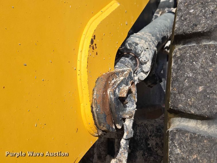 image for item EW0459 2014 Komatsu WA320-7 wheel loader