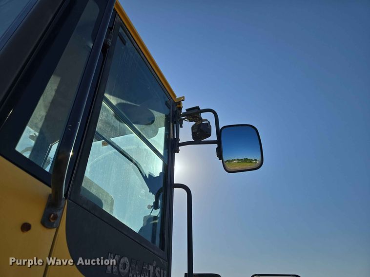 image for item EW0459 2014 Komatsu WA320-7 wheel loader