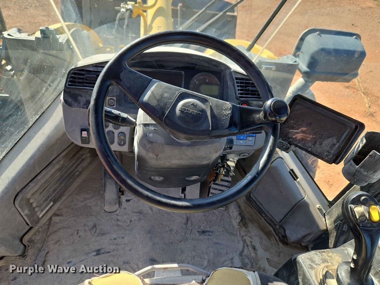 image for item EW0459 2014 Komatsu WA320-7 wheel loader