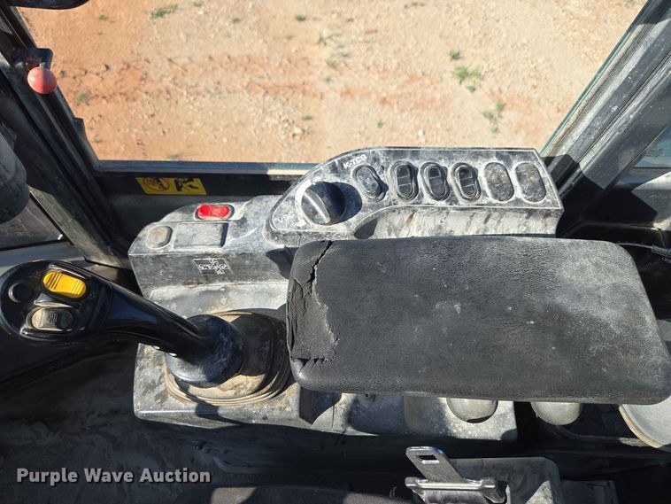 image for item EW0459 2014 Komatsu WA320-7 wheel loader