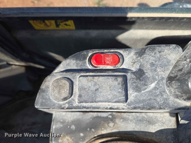 image for item EW0459 2014 Komatsu WA320-7 wheel loader