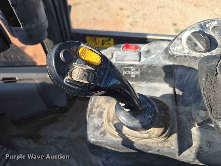 image for item EW0459 2014 Komatsu WA320-7 wheel loader