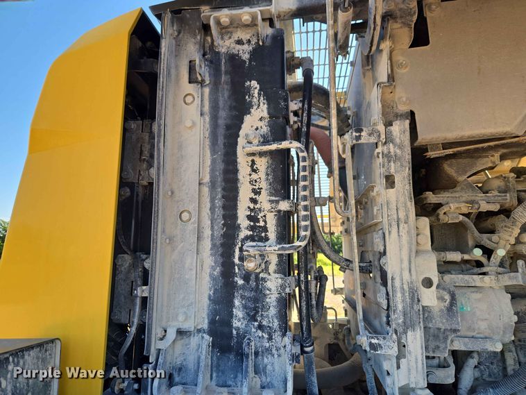 image for item EW0459 2014 Komatsu WA320-7 wheel loader