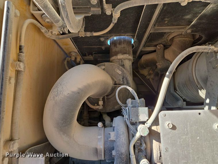 image for item EW0459 2014 Komatsu WA320-7 wheel loader