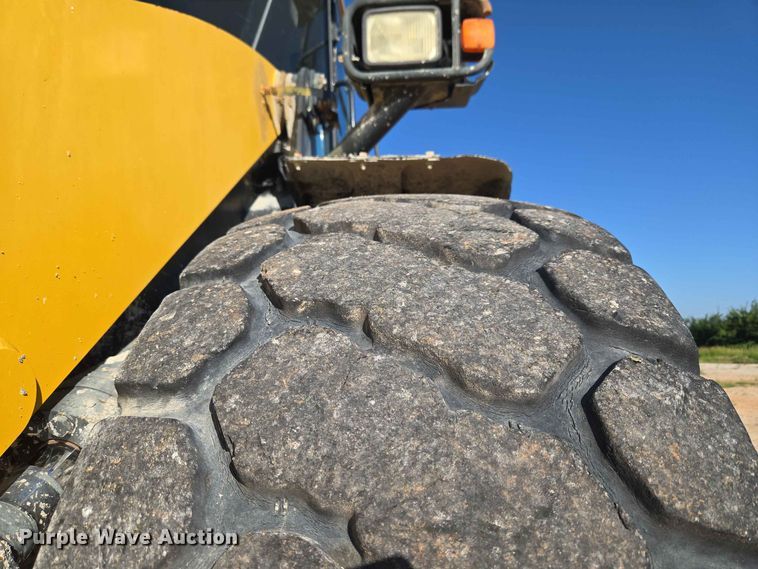 image for item EW0459 2014 Komatsu WA320-7 wheel loader