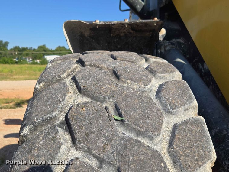image for item EW0459 2014 Komatsu WA320-7 wheel loader
