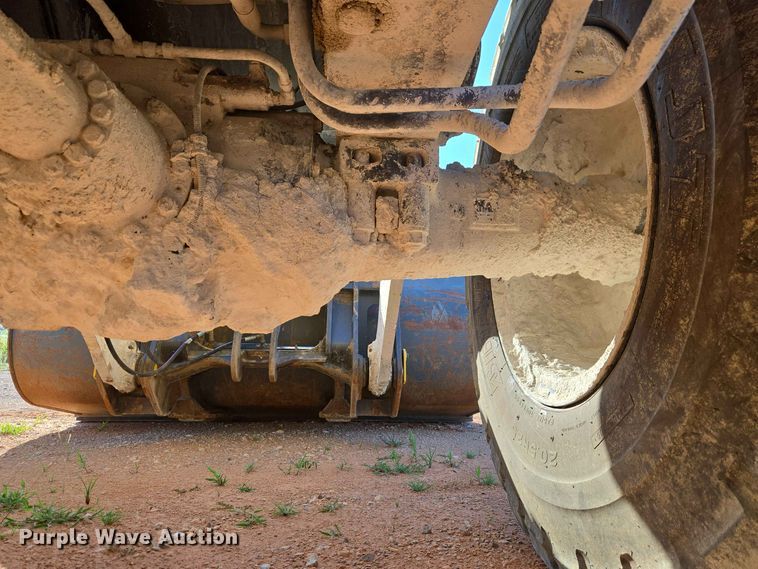 image for item EW0459 2014 Komatsu WA320-7 wheel loader