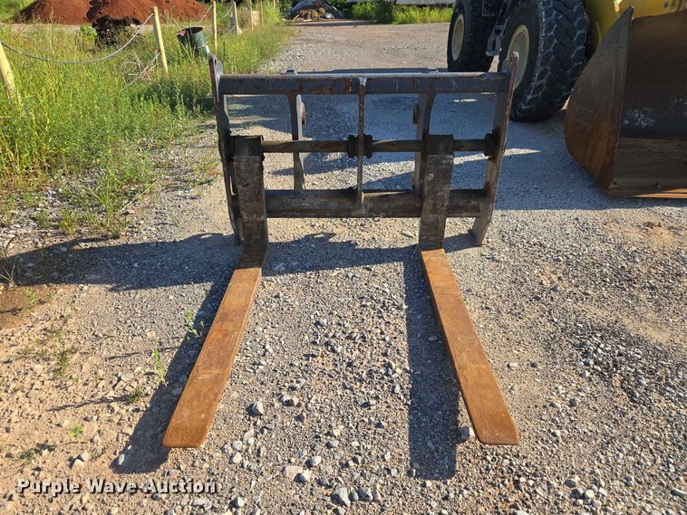 image for item EW0459 2014 Komatsu WA320-7 wheel loader
