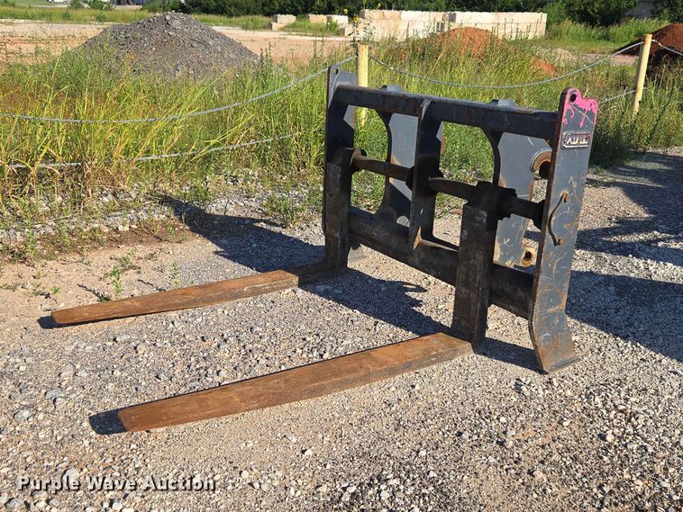 image for item EW0459 2014 Komatsu WA320-7 wheel loader