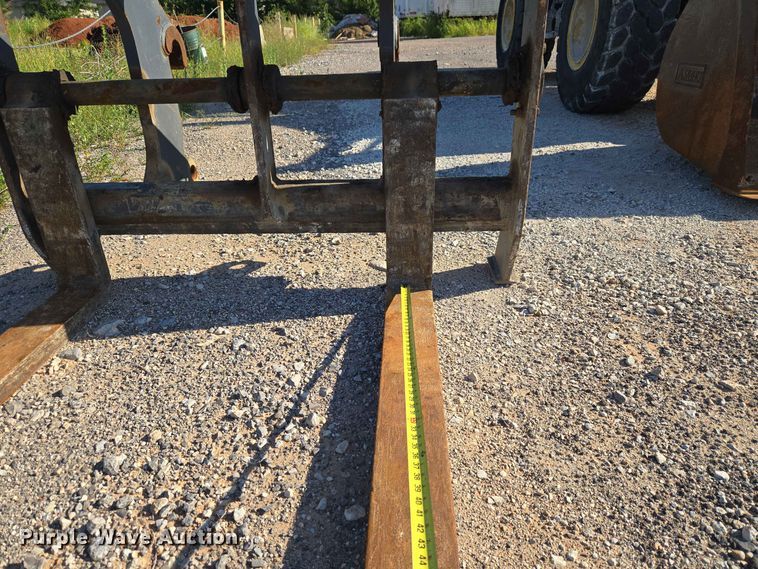image for item EW0459 2014 Komatsu WA320-7 wheel loader