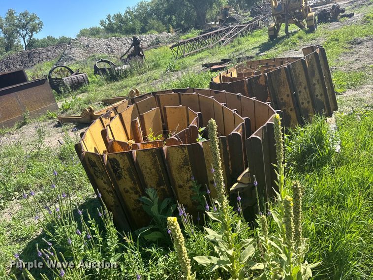 image for item EW4978 Caterpillar tracks
