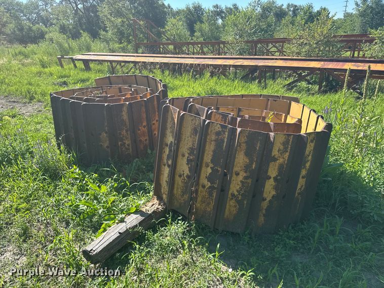 image for item EW4978 Caterpillar tracks