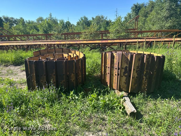 image for item EW4978 Caterpillar tracks
