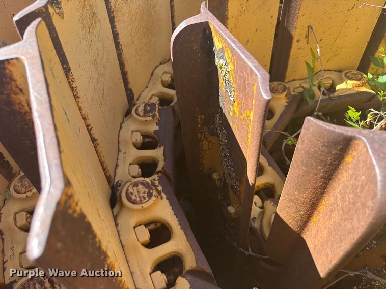 image for item EW4978 Caterpillar tracks